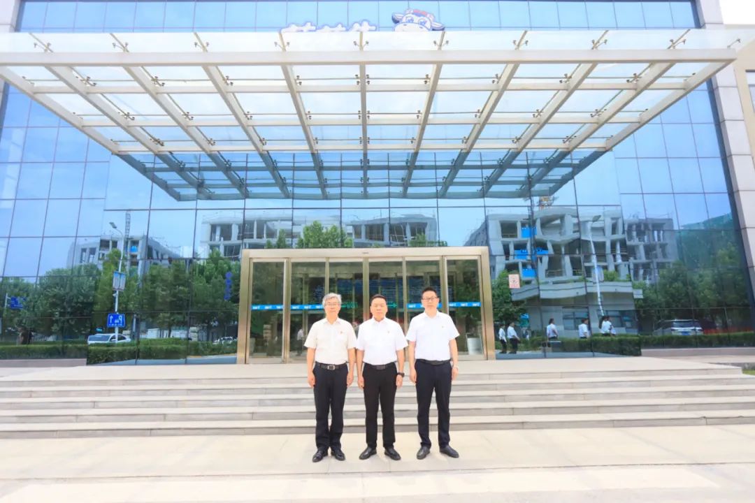 中国共产党开云手机官方版在线入口第二届委员会第二次党员大会胜利召开