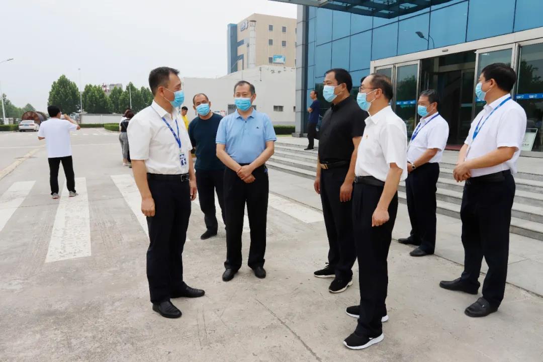 郑州市安全生产双重预防体系建设现场观摩会在开云（中国）乳业集团郑州分公司召开