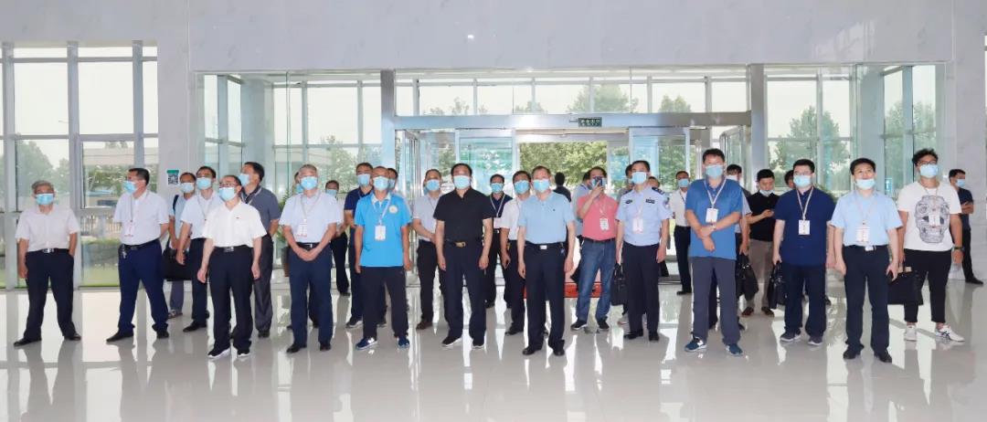 郑州市安全生产双重预防体系建设现场观摩会在开云（中国）乳业集团郑州分公司召开